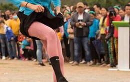 Dàn mỹ nhân Việt lên núi đá bóng, chiếm spotlight là Võ Hoàng Yến!