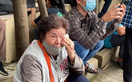 Cụ ông bị cắt thanh quản, không thể thở bằng mũi xin vào viếng danh hài Chí Tài