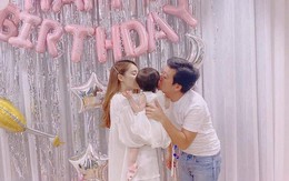 Nhã Phương hiếm hoi khoe ảnh con gái chơi đùa cùng Trường Giang