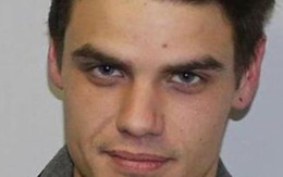 Dân mạng mời gọi trai đẹp bị cảnh sát Úc truy nã 'qua em trốn nè'