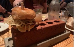 Những kiểu trang trí món ăn 'đi vào lòng đất'