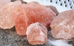 Mẹo giúp 'phục hồi' đôi bàn chân tả tơi sau mấy ngày Tết