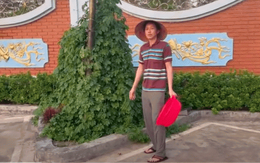 Bị chê mặc xuề xòa khi làm YouTube, Hoài Linh diện vest đi làm vườn