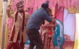 Chú rể đánh thợ chụp ảnh vì dám đụng cằm cô dâu trong ngày cưới