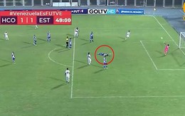 Bàn phản lưới nhà 'siêu thực nhất trong lịch sử bóng đá'