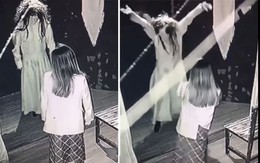 'Con ma' nhảy dance khi gặp cô gái nhí nhảnh