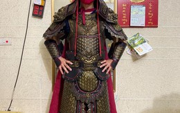 Ảnh vui 15/7: Chồng viết bảng 'đứng xa vợ tui ra' được khen cu-te