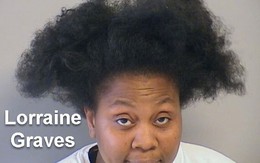 Lanh chanh đi hỏi tiền thưởng truy nã mình, cô gái quay đầu vào tù