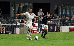 Con trai Beckham bị dọa vì mác 'con ông cháu cha'