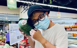 Vua Còm 25/9: Kiểu người vỗ dưa hấu để nó... tỉnh mà dễ mua!