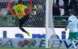 Bàn thắng 'đẹp mà đau' khi cầu thủ không làm chủ được tốc độ