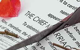 Xu cà na! Ly hôn đúng dịp Valentine!