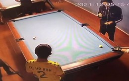 Chàng trai có pha đánh bi vào lỗ không tưởng