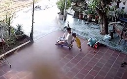 Khi bố ở nhà trông con