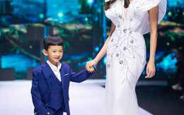 Vắng Lương Thế Thành, Thúy Diễm 'dắt' con trai lên sàn diễn