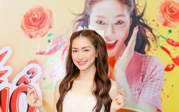 Hoà Minzy vỡ oà hạnh phúc khi gặp 'fan cực xịn 'có profile khủng