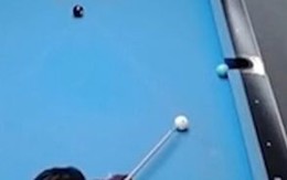 Chàng trai muốn độn thổ với pha đánh hỏng khó tin