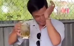 Người đàn ông mếu máo vì bị ép uống bia