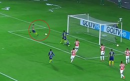 Cầu thủ bỏ lỡ bàn thắng khi sút ra ngoài còn khó hơn đá vào gôn