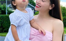 Hai con Hồ Ngọc Hà cười toe toét khi dạo chơi Thụy Điển