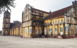 Nhà thờ Bùi Chu xuống cấp khá nặng, dứt khoát cần can thiệp, nhưng...