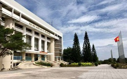 Nhiều trường đại học cho sinh viên nghỉ học vô thời hạn