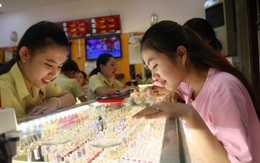 Vàng miếng SJC quay lại ngưỡng 44 triệu/lượng