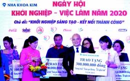 Nha khoa Kim chung tay vì cộng đồng vượt khó năm 2020