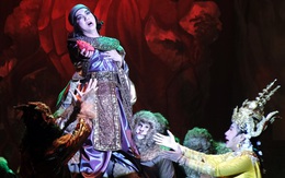 'Người lớn' của cải lương gác sô thương mại, tạo cơ hội cho người trẻ