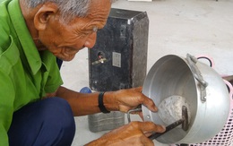 Nhớ lắm, tiếng rao thời nghèo khó - Kỳ 3: Ai hàn nồi, vá chảo không?