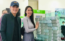 Vietcombank: ‘Không có chuyện tiền treo lơ lửng khi tài khoản tạm khóa báo có’