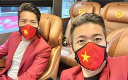 Quốc Cơ - Quốc Nghiệp về đến Việt Nam, cách ly 3 ngày