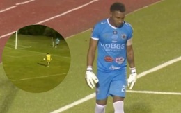 Thủ môn kiến tạo cho đối thủ ghi bàn, báo hại đội nhà thua đau