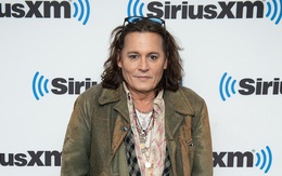 Khán giả cười nhạo với ngoại hình 'mày râu nhẵn nhụi' của Johnny Depp