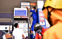 Xăng RON95-III giảm 40 đồng, dầu diesel tăng 170 đồng/lít từ 15h hôm nay