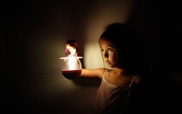 Tại sao chúng ta lại thường sợ bóng tối?