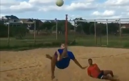 Pha ngả bàn đèn báo hại đồng đội