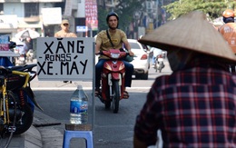 Hà Nội yêu cầu dẹp bỏ 'cây xăng cục gạch' mọc dọc các vỉa hè