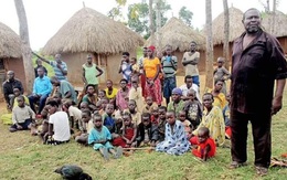 Người đàn ông có 12 người vợ, 102 con và 568 đứa cháu