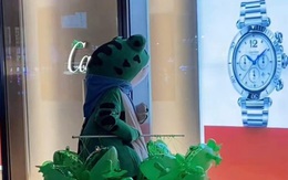 Ảnh vui 9-12: Chú ếch làm bài toán 'phải bán bao nhiêu đứa con' để mua được chiếc đồng hồ?!