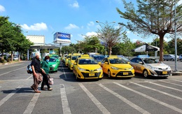Tân Sơn Nhất quyết ngăn chặn taxi dù chèo kéo, ép giá