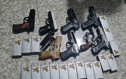 Thanh niên Phú Yên có trong nhà 15 khẩu súng các loại