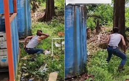 Chàng trai giả đười ươi hù khỉ