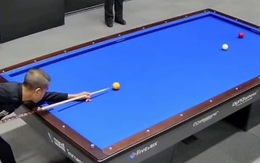 Trần Quyết Chiến bối rối khi liên tục lượm siêu phẩm bida rùa