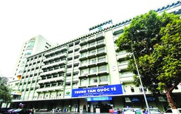 Dịch vụ y tế theo yêu cầu:  "Khám giáo sư" và chuyện viện phí đúng, đủ