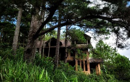 Cận cảnh làng 'biệt thự ma' trong khu hồ Tuyền Lâm