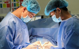 Nhiều thanh niên mặc cảm 'cậu nhỏ' đã gặp biến chứng vì bơm silicon