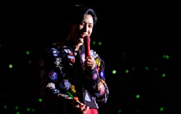 Độc lạ concert: BamBam (GOT7) review hột vịt lộn ngay trên sân khấu AREA52 Việt Nam