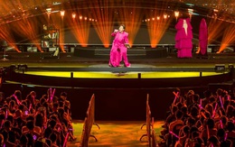 Dân giàu thế, giá vé cao mà đi nghe show ầm ầm