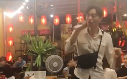 Chàng trai bán kẹo kéo cover 'Em của ngày hôm qua' hay như nuốt đĩa